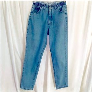 Lee high waist, faded blue jeans. Size 8P